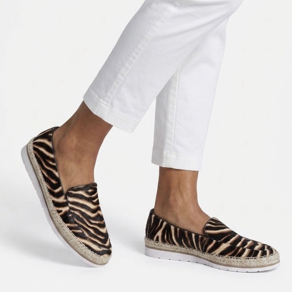 KENNETH COLE Jaxx Zebra Print Calf Hair Loafer sz 9M Brown Tan Resortwear Chic